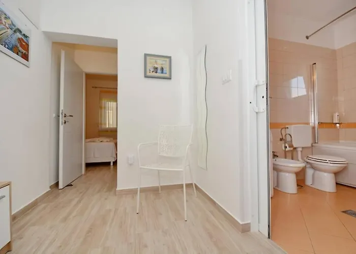 شقة 2br Premium, Fireplace & Parking *