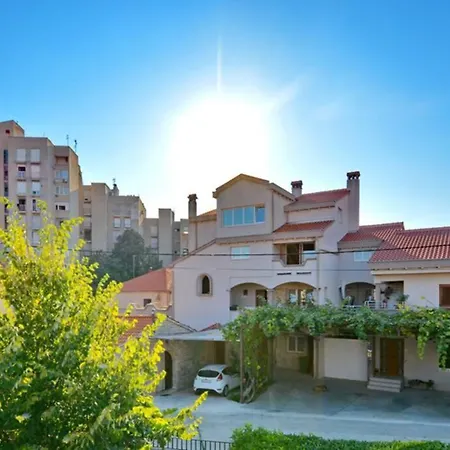 2Br Premium, Fireplace & Parking Zadar